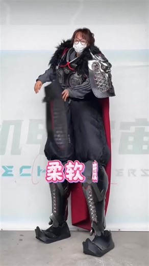 30K views · 277 reactions | Gua bukan pecinta cosplay full armor, tapi liat yang ini tuh gila keren si, terlihat lebih enak aja gitu kalo di bawa gerak, ya emang si dari smua matrial yg di pake pasti ga murah, tapi finishing nya itu loh terlihat keren, buat gerak juga kaya enak gitu, maaf kalo gua salah dalam menilai smuanya | Aris Santoso | Facebook