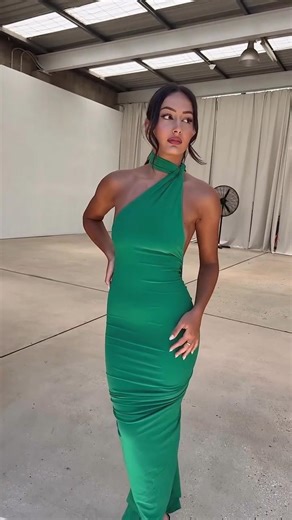 The perfect 🥀 our LEONI Maxi Dress in green 💚 #fashion #model #beauty #style #outfit #shorts