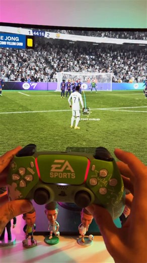 Fc tutorials on Instagram: "Perfect free kick technique! 🎯🔥"