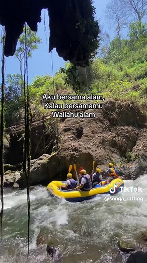Admin mode sad 🫵😭 Tulungggggg😭 #songa_rafting #explorewisataprobolinggo #raftingprobolinggo #exploreindonesia #songarafting_probolinggo #airterjunpurbatiraibidadari #arumjeram #raftingterbaik #songarafting #rekomendasi #rafting