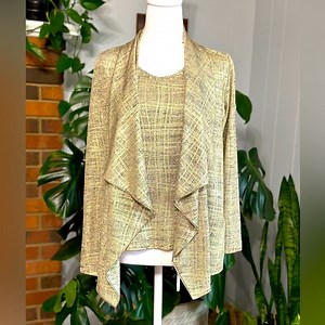 Ruby Rd petite beautiful shiny gold ton top Size PSExcellent condition