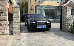 京城实力座驾 劳斯莱斯绝配组合55555 车主很神秘