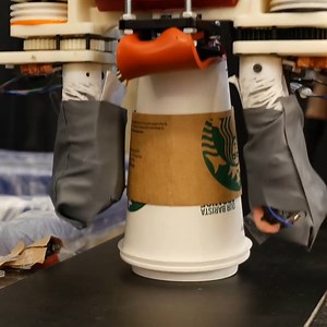 199K views · 447 reactions | This robot will help you sort and recycle your waste ♻️ via CSAIL - MIT | Interesting Engineering | Facebook