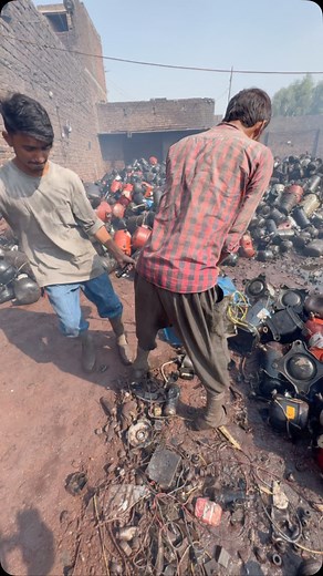 products Making on Instagram: "Production of recycling heavy compressor process of cutting #machine #copper #instagram"