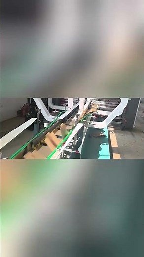 The fully automatic box gluing machine can reach a speed of 500 cartons per minute！