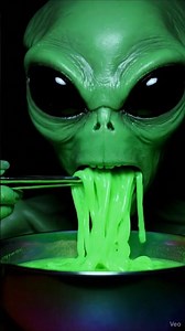Alien Eating GreenNoodles / #aigenerated
