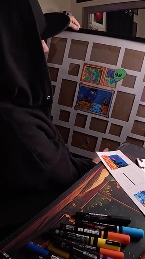 Bella vs Aliens 👽🐾 | 42 Panels, Only 3 in the Frame