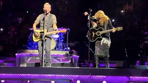 https://www.tiktok.com/@springsteenrockmusic/video/7356835565460917537?is_from_webapp=1&sender_device=pc&web_id=7228616565650179611 "Tougher Than The Rest" (Audio Oficial) Canción que pertenece al concierto del 4 de Marzo de 2024 en el Kia Forum de Inglewood en California.Video editado con el audio oficial de la descarga de los Archivos de Springsteen Video original gracias a csilver522 https://www.youtube.com/watch?v=5oUFr5JYA3Q | Springsteen & Rock Music