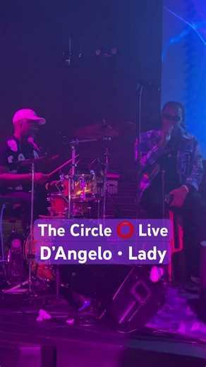 Late-night groove.Silky vocals.Locked-in band.Drop a 🌙 if you’re feeling this vibe.