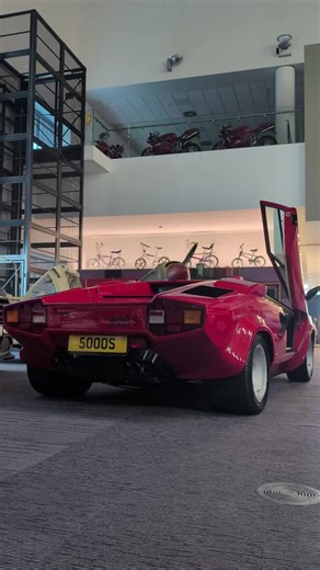 Lamborghini Countach 5000S Start-up 🤙 #lamborghini #lamborghinicountach #countach #carsounds #carsound @The Moulsdale Foundation