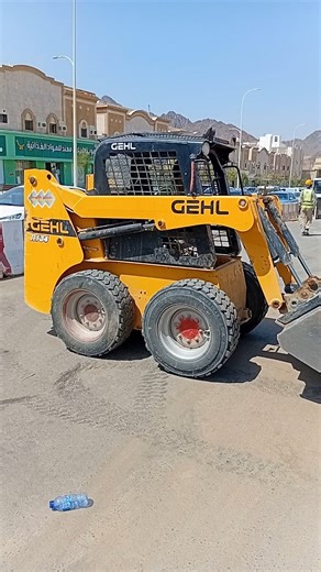 "Unbelievable Bobcat Operator Skills! 🔥 Heavy Machinery in Action"#shortvideo