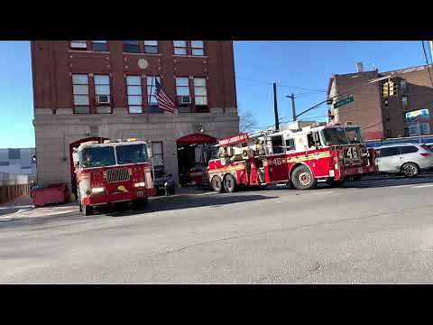 FDNY Engine 81/Ladder 46 Responding
