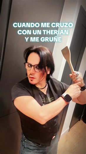 Un Therian me gruñe