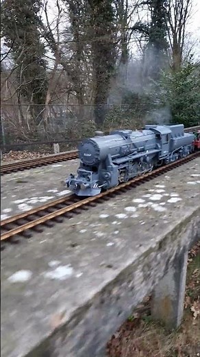 Brute power grey live-steam loco running with ease #steamengine #livesteam #railroad #train