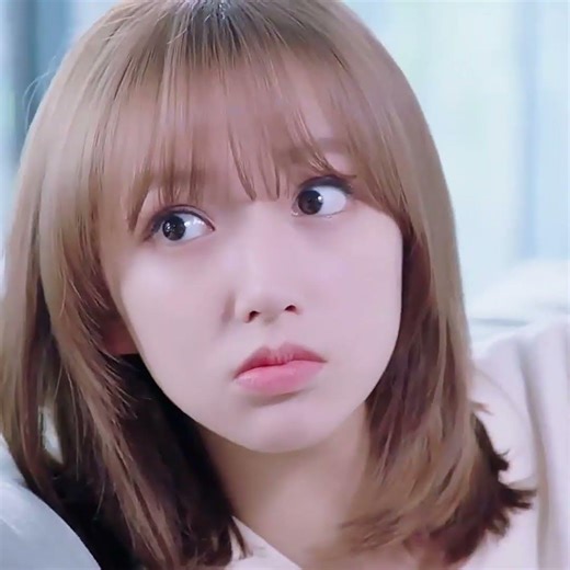 Ele segurou a mão dela 🫣 Drama Falling Into Your Smile