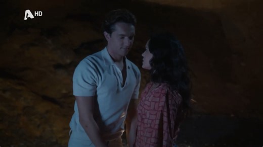 Να Μ' αγαπάς | Ο Ορφέας και η Φωτεινή ζουν μαγικές ερωτικές στιγμές