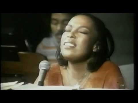 "1973" "Killing Me Softly", Roberta Flack (Classic Concert Cut)
