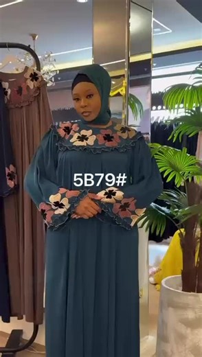 Vidéos de la créatrice (@la.cratrice73) avec son original - KOLBY MARKET