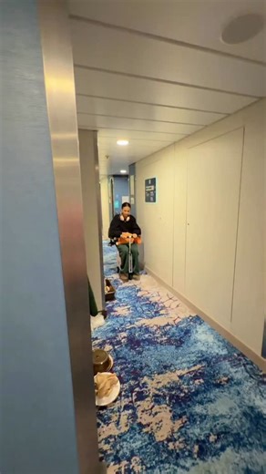 Kat Zoe Clark on Instagram: "Heading home 🏠 #vlog"