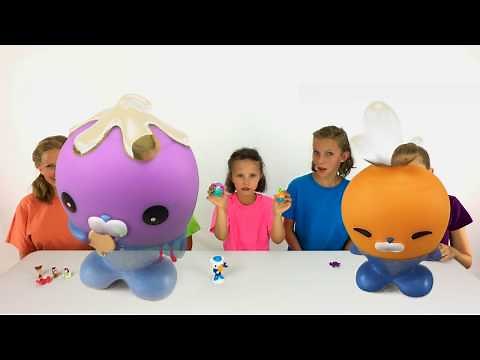 Learn English Colors! Fun Toys with Sign Post Kids!