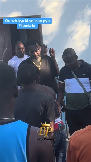 Kys Ki Vni Nan Pye Filomiz La