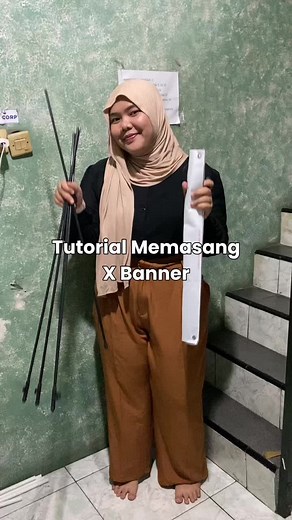 Cara Mudah Memasang X-Banner di Lautan Display