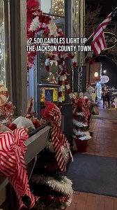 🌟 For two weekends every year, downtown Dillsboro illuminates with festive cheer! 🌟 Make plans to stroll the streets of Dillsboro Dec. 1-2 & 8-9, 2023 and enjoy live music, shopping from local stores, and hot cocoa. 🎶 Don’t miss Grammy-nominated and bluegrass legend Darren Nicholson on Dec. 9th! 🎶 #discoverjacksonnc North Carolina Mountain Towns of Cashiers, Cherokee, Dillsboro, and Sylva | NC Tripping