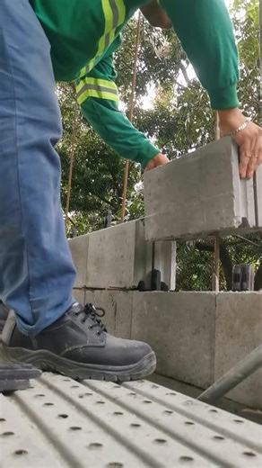 By following a clear system from layout to installation, Smart Masonry Blocks reduce labor requirements, minimize rework, and control material use—resulting in better-built walls and lower total project cost. 📞 0919-286-0705 | 0992-716-3755 | 0969-639-6542 #SmartMasonry #SmartBlocks #ConstructionSystems #BuildEfficiency | SMART Masonry
