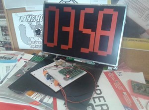 FPGA Drives Old Laptop Screen