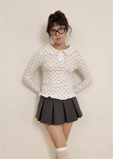 Mini Pleated Skirt กระโปรงทรงน่ารักที่หยิบมาใส่ง่ายมากกก มีทั้งสีดำและสีเทาที่เป็นโทนสีเบสิกทำให้แมทช์ได้หลายลุค ที่สำคัญมีซับในในตัวที่ใส่แล้วทำให้มั่นใจมากขึ้นแน่นอน มีตั้งแต่ไซส์ S - XL เลยน้าาา🖤🩶 #loverubystore #กระโปรงสั้นแซ่บ #กระโปรงพลีทสั้น #แฟชั่นผู้หญิง #ป้ายยา