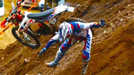 Hilarious Weekly Wipeouts: The Most Entertaining Accidents and Mishaps of the Week