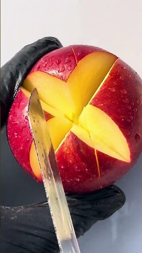 #fruit #fruitart #cuttingart #fruitcutting #fruitsculpture #satisfying #fruitcarving #cuttingskills