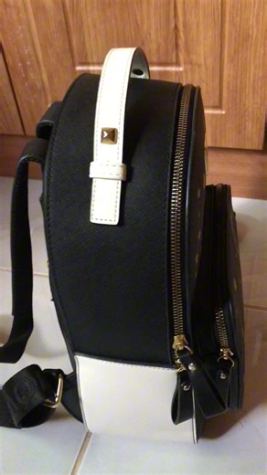 High quality backpack 👌 🛒Lazada: https://s.lazada.com.ph/s.IrJub?cc 🛒Shopee: https://s.shopee.ph/5KzJZmUAOO | Bubbly Baggy