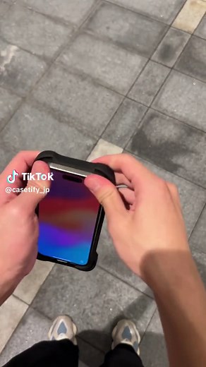 自由に、バウンス！ 落下や衝撃に対して最高レベルのプロテクションを誇る、ウルトラ バウンスケース💪 最大10mの落下試験をクリアしているから、デバイスをしっかり守ってくれる📱💥 #BounceWithCASETiFY #CASETiFY #iPhone15Pro #iPhoneケース