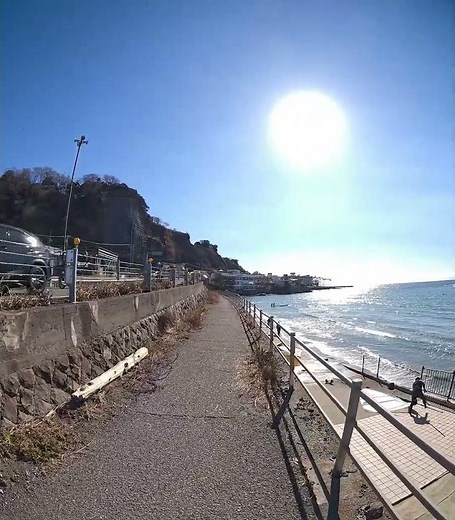 ②🌊 【真冬の鎌倉市・材木座海岸で、海を眺めてみた】 ❄️第五章📺本編はVR180の8Kバージョンで公開中！→🌊 [Midwinter Sea at Zaimokuza Beachを押して‼