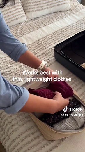 How to Pack a Suitcase Neatly and Efficiently