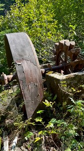 Amazingly complete Pelton wheel at this old powerhouse for a mine! #pnw #offcourseexplorations #lostmine #history | The Official Off Course Explorations Page