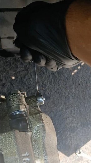 Bleed car brakes by yourself, no special tools. #automobile #diy #brake bleeding