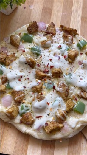 Chicken Alfredo pizza #food