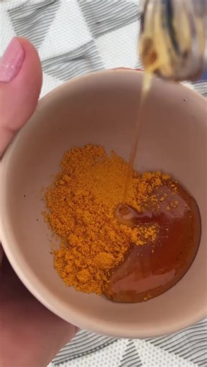 Tiene 66 años y parece de 40: el sérum natural que está sorprendiendo a todas #SerumMilagroso #PielJoven #AntiEdad #BellezaNatural #CuidadoDeLaPiel