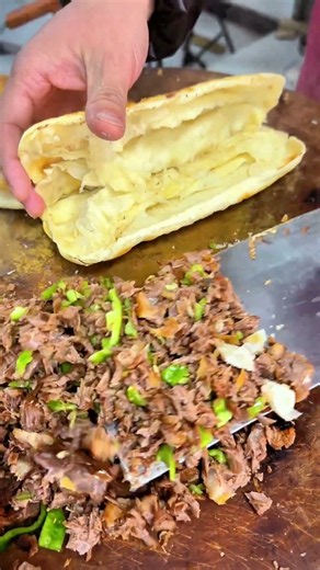 How to Make Hejian Donkey Meat Stuffed Buns