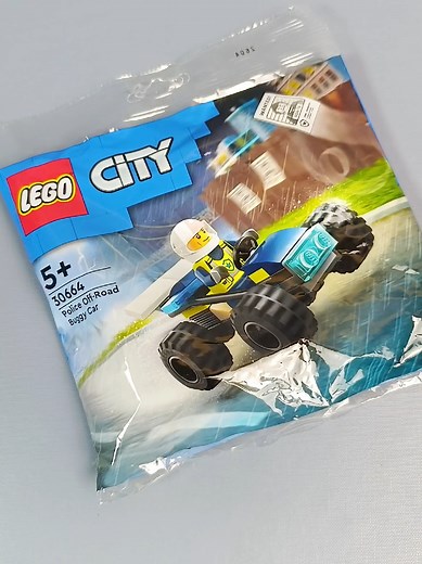 Unboxing LEGO Police Off-Road Set for Enthusiasts