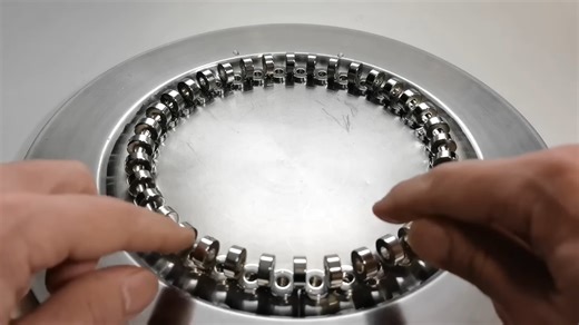 Expanding Magnetic Vibrations ｜ Magnet Tricks