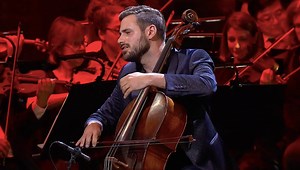 Love Story https://www.instagram.com/hausercello | HAUSER