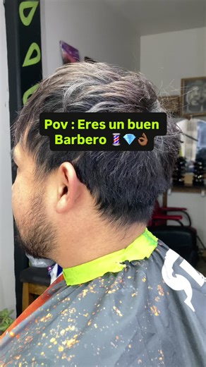 Corte de Barbero: Estilo Taper Fade para Hombres
