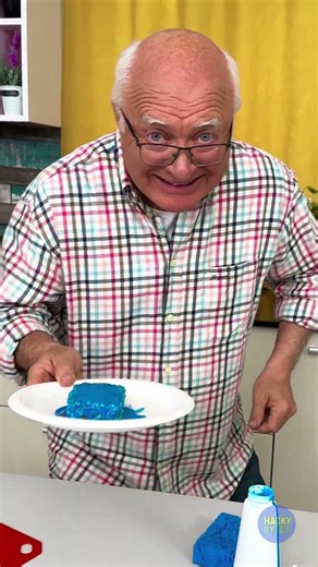 Grandpa’s Sponge Prank! 🧽😂 She Was So Confused! #Funny #Prank #Shorts