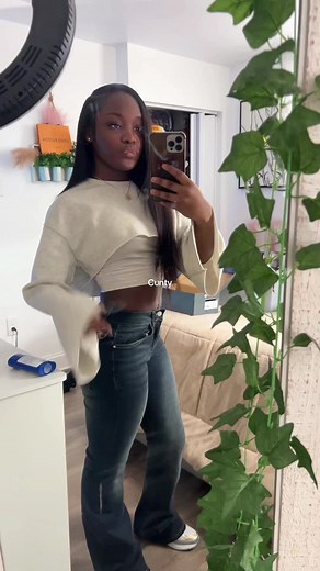 Listen, don’t mind the dirty mirror #fyp #lanializa