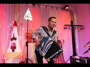 Jean-Marc DELORME. Quand " Le Mariachis de Mexico " met le feu aux Arcades de Barjavelle (63).