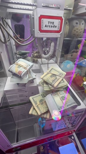 Win Big with the Money Claw Machine at Your Nearest Arcade!