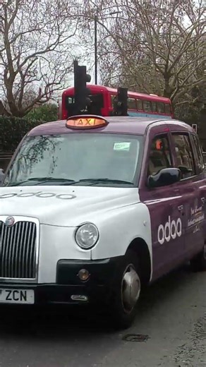 52 bus route and 94 bus route at Queen's way